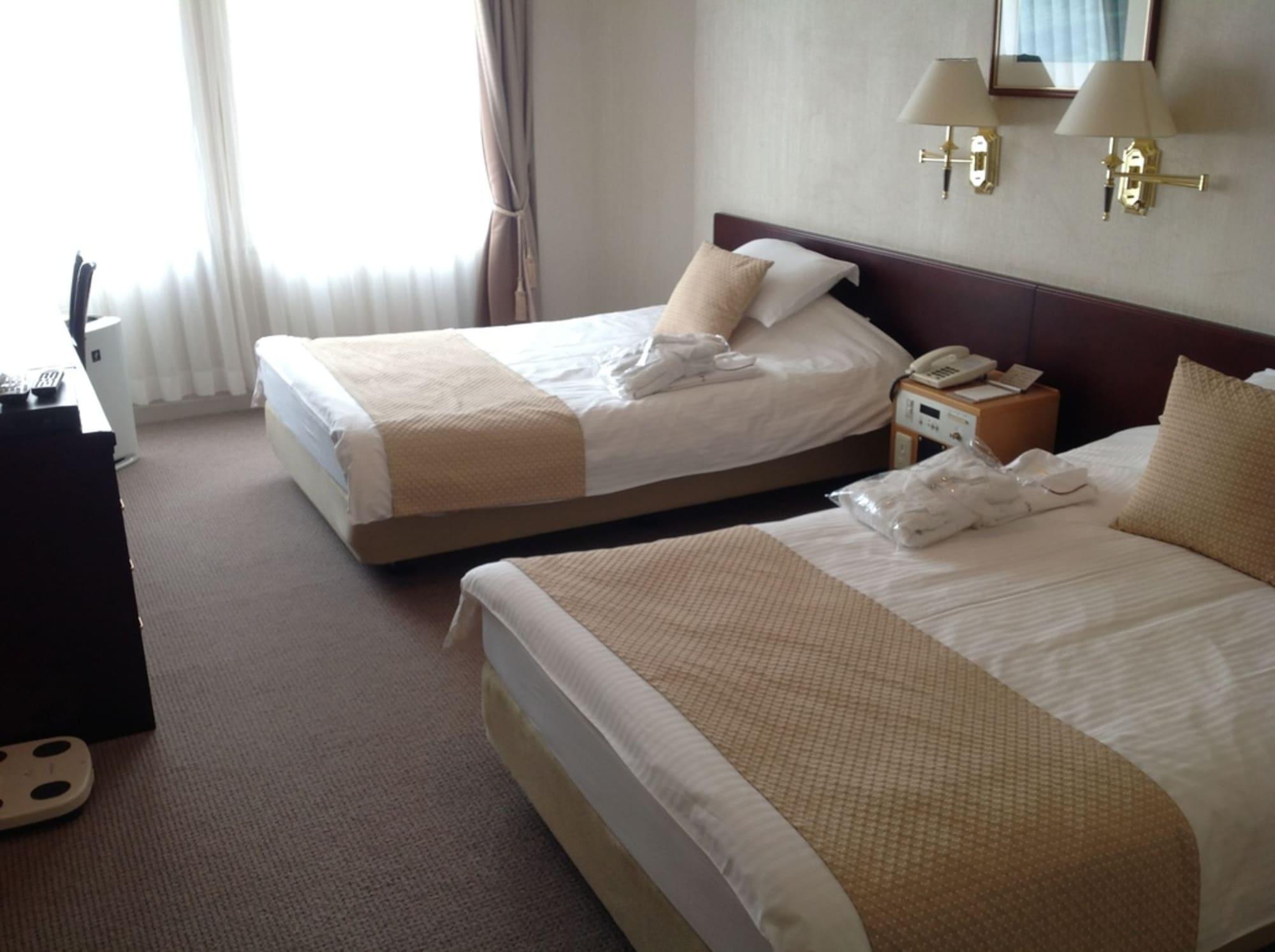 Okayama Plaza Hotel Dış mekan fotoğraf